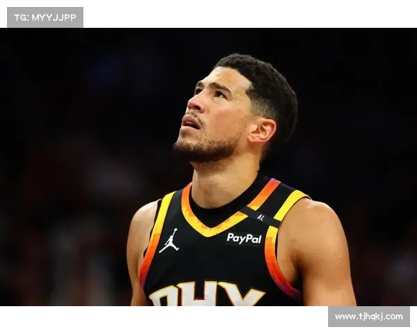 布克携球迷共庆胜利时刻 互动活动精彩纷呈引发热烈反响