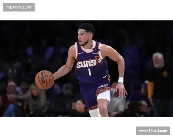 德文·布克关键时刻的表现决定了球队的胜负命运